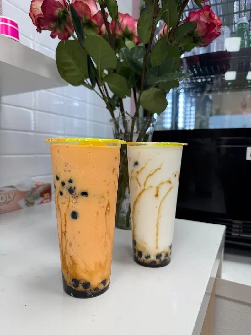 Thai tea and milk tea with boba