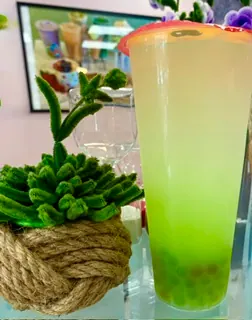 Green apple lemonade with popping boba