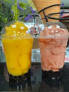 Mango and Peach Smoothies with Boba